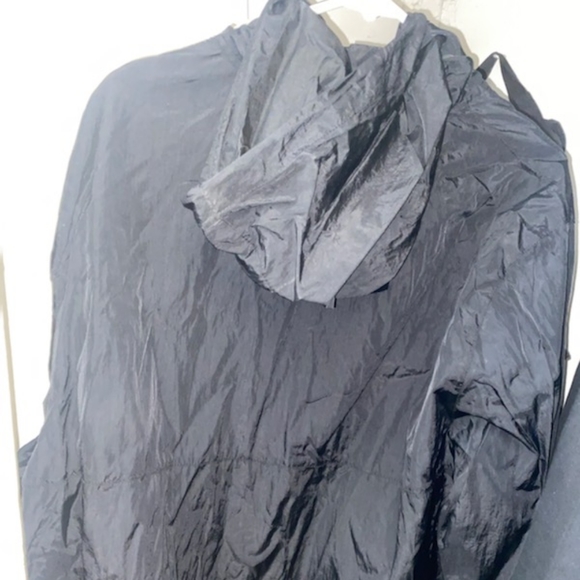 Champion Windbreaker - Picture 2 of 2